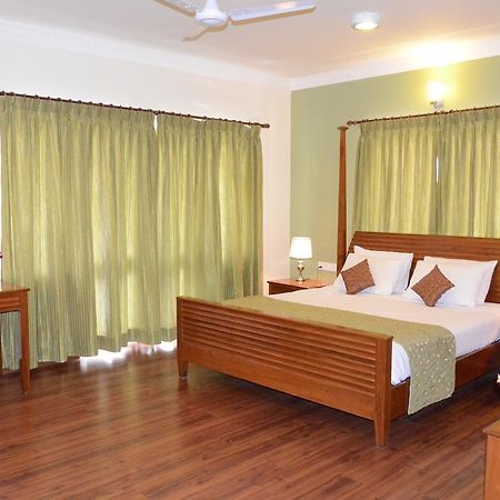 Trinity Suits Bangalore Esterno foto