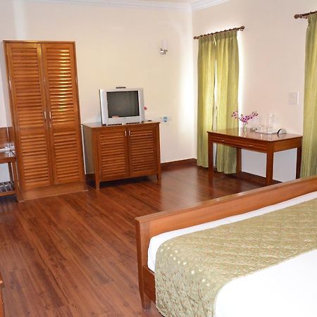 Trinity Suits Bangalore Esterno foto
