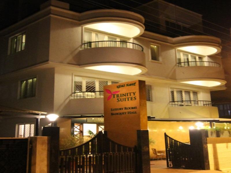 Trinity Suits Bangalore Esterno foto