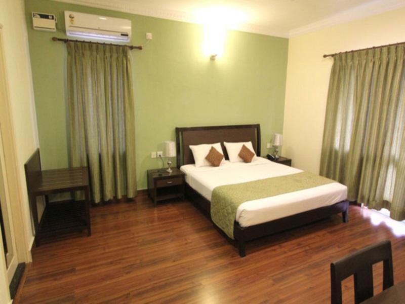 Trinity Suits Bangalore Esterno foto