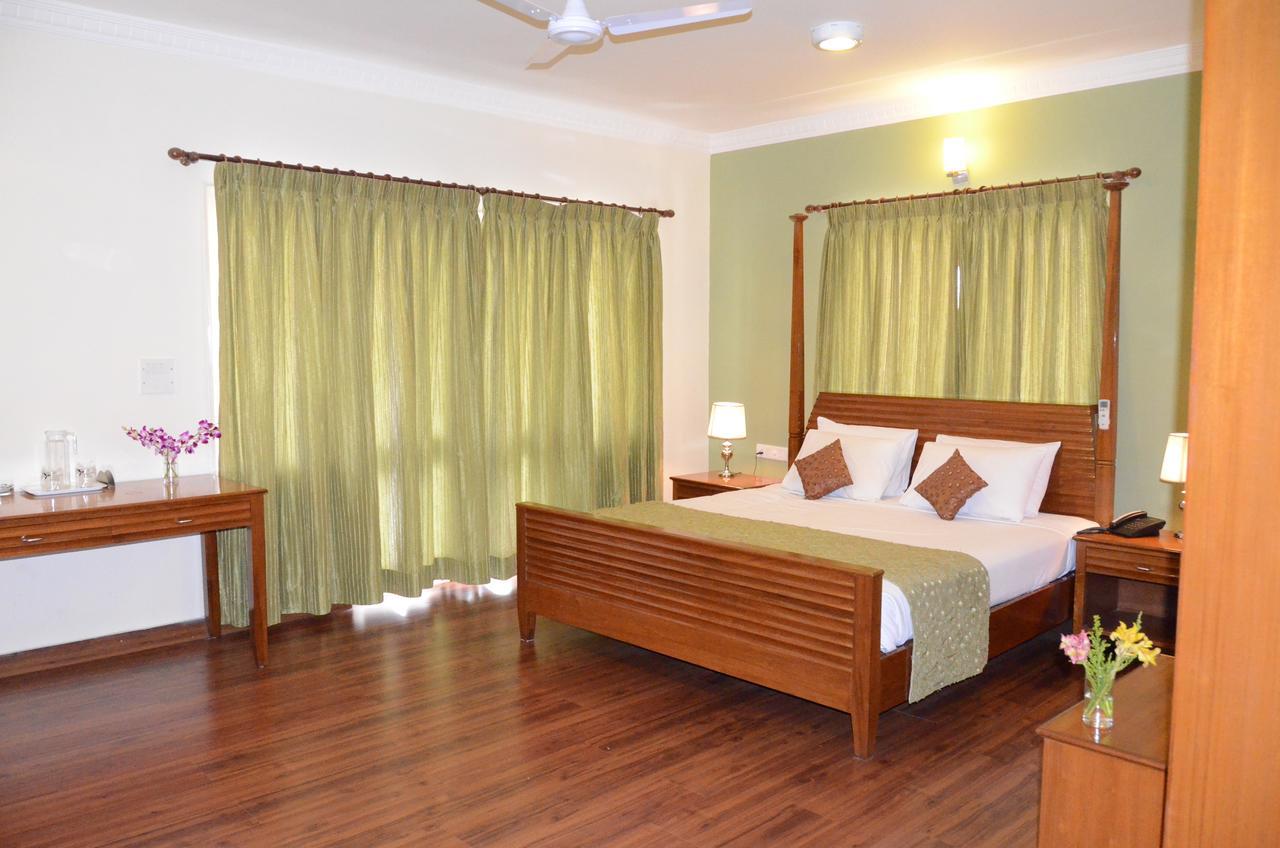 Trinity Suits Bangalore Esterno foto